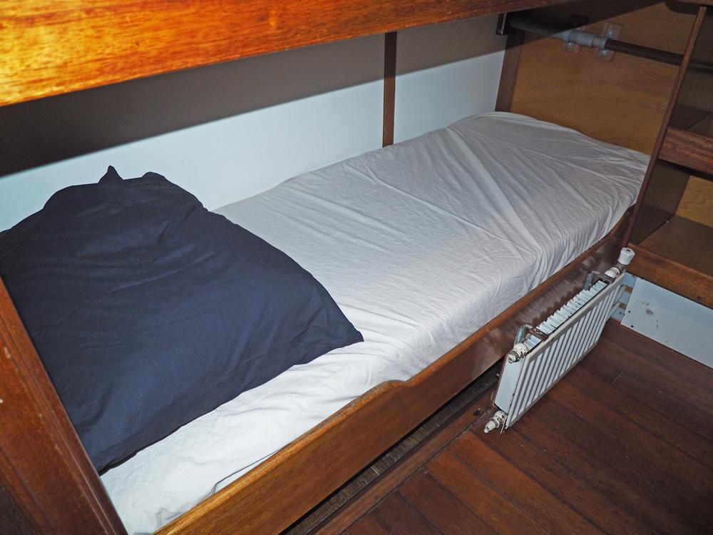 Cabin en avant, H&eacute;bergements